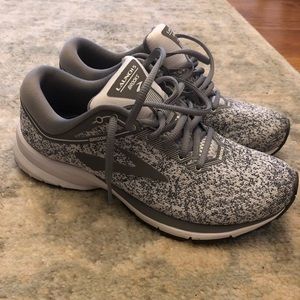 Women's Brooks Running shoes
